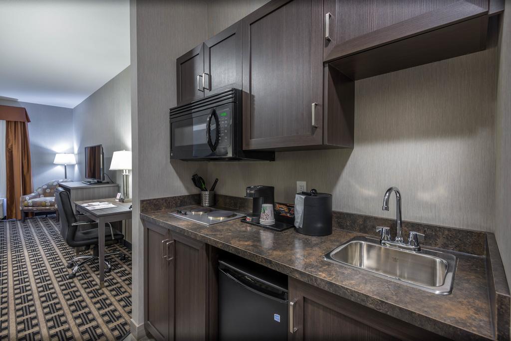 Timber Ridge Inn And Suites Fox Creek Номер фото